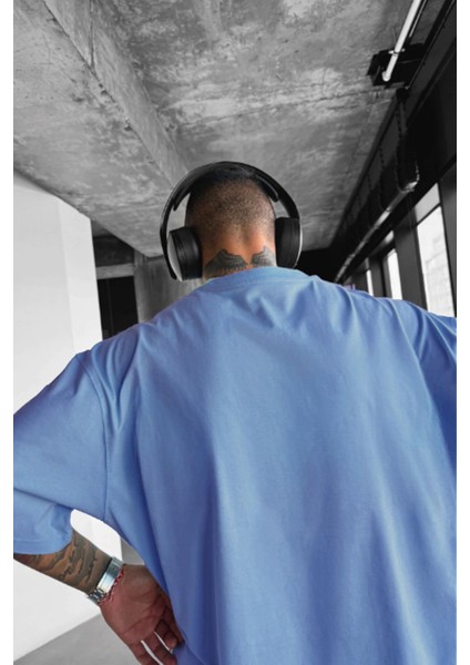 Erkek Mavi Survive Oversize Fit Bol Geniş Kalıp Salaş Kesim T-Shirt fiyatları