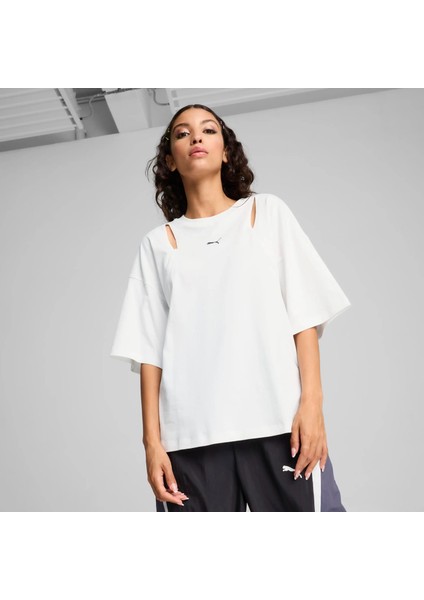 Kadın Beyaz Puma Dare To Oversized Cutout Tee Beyaz Kadın T-Shirt