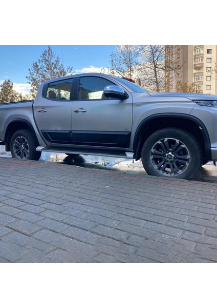 Mitsubishi L200 Dodik Kapı Seti - Dar Model (4 Parça) | (2019+)