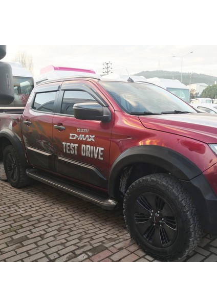 Isuzu D-Max Dodik Kapı Seti (4 Parça) | (2020+)