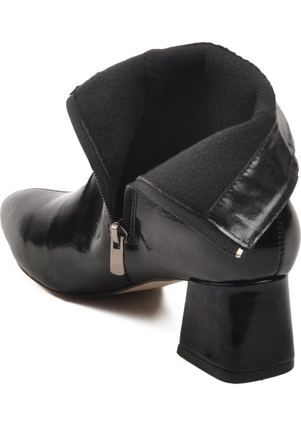 Siyah Rugan Poliüretan Kadın Topuklu Bot fırsatları