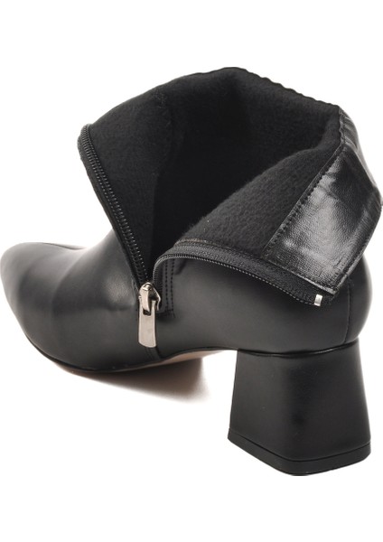 Siyah Poliüretan Kadın Topuklu Bot fırsatları