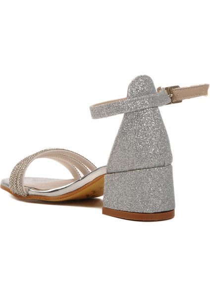 Gümüş Taş Işlemeli Kız Çocuk Sandalet fırsatları