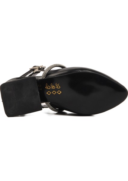 Siyah Taş Işlemeli Kız Çocuk Sandalet indirimleri