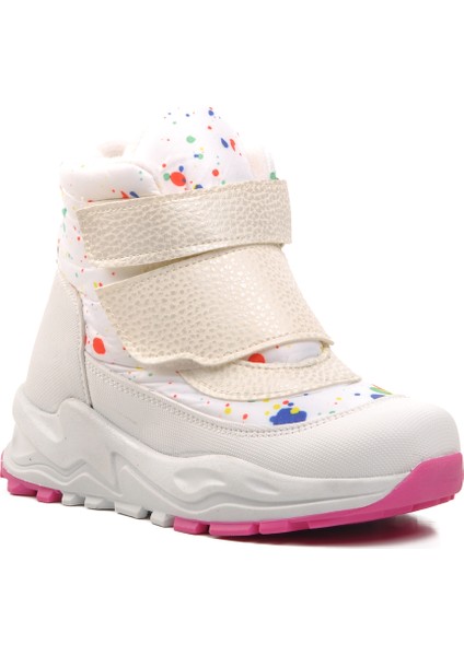 Beyaz Çocuk Kar Botu modelleri