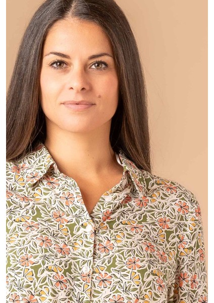 Kadın Yeşil Çiçek Desenli Düğmeli Rahat Kesim Gömlek - Günlük ve Şık Kombinler Için fırsatları