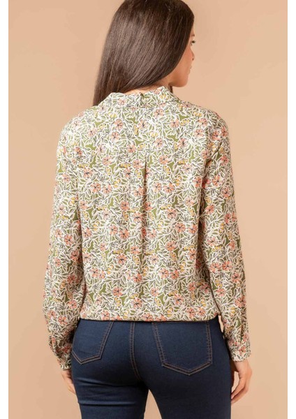 Kadın Yeşil Çiçek Desenli Düğmeli Rahat Kesim Gömlek - Günlük ve Şık Kombinler Için indirimleri