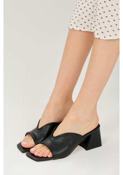 Gabi Siyah Renk Topuklu Terlik Kadın Ayakkabı modelleri