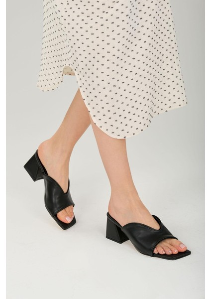 Gabi Siyah Renk Topuklu Terlik Kadın Ayakkabı fırsatları