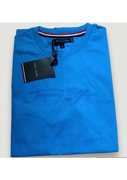 Göğüsde Elyazısı Logolu T-Shirt