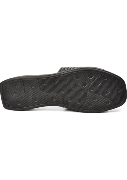 Siyah Kadın Terlik indirimleri