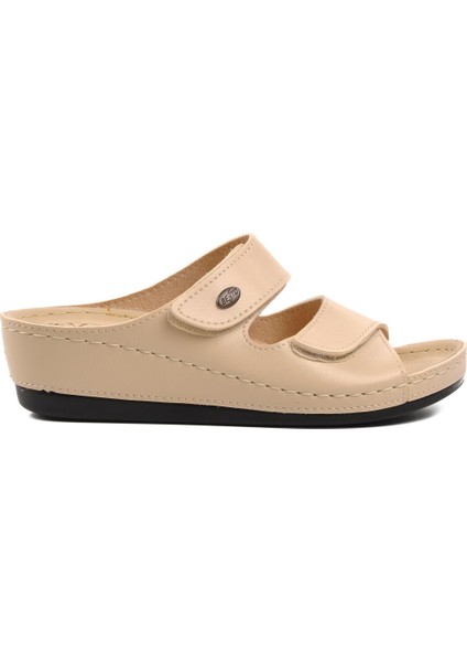Bej Kadın Terlik