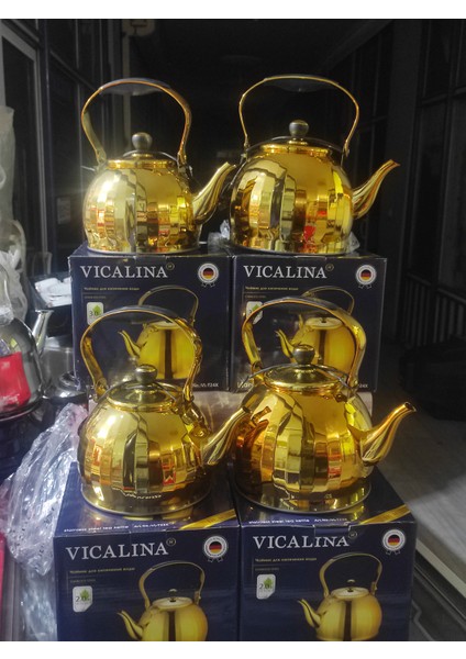 Demliği 1,5l Çaydanlığı 3l Altın Rengi Web Renk Seçeneği, Modern ve Sofistike Bir Görünüm Sağlar.