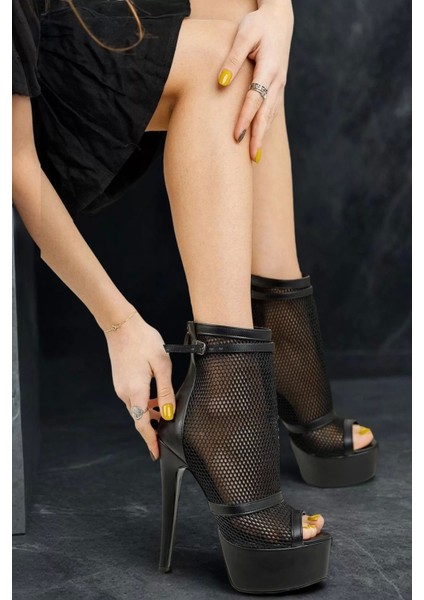 Kadın File Detaylı Platform Topuklu Ayakkabı Bilekten Tokalı Yüksek Topuk Model