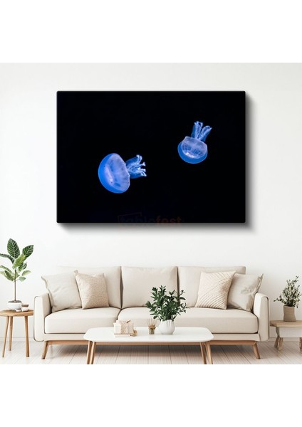 Mavi Denizanaları - Derin Karanlıkta Dans Eden Ikili Kanvas Tablo