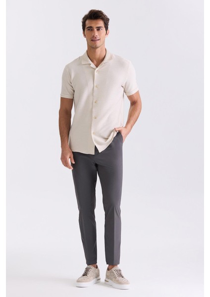 Bej Slim Fit Gömlek Yaka Düğme Detaylı T-Shirt fiyatları