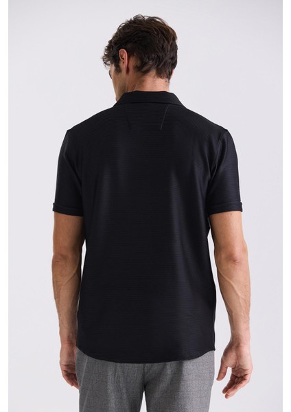 Siyah Slim Fit Gömlek Yaka Düğme Detaylı T-Shirt fırsatları