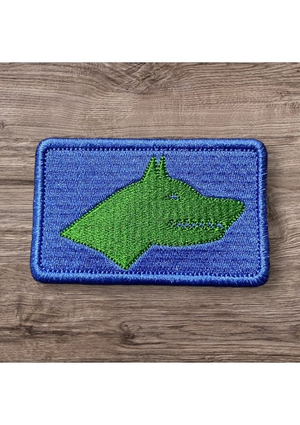 Göktürk Imparatorluğu Bayrağı Peçi Arması - 8x5 cm