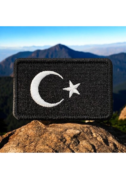 Siyah Renk Türk Bayrağı Patch Arma Nakış - 8x5 cm