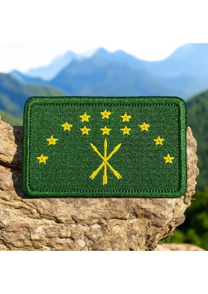 Çerkes Bayrağı | Adige Cumhuriyeti Peçi Arması - 8x5 cm