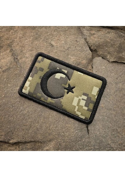 Kamuflaj Desenli Türk Bayrağı Patch Arma - 8x5 cm