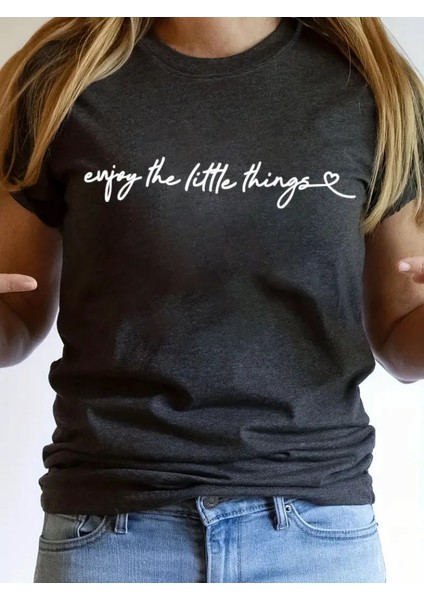 Kadın Kısa Kollu Önü Yazı Baskılı Basic Süprem Bluz