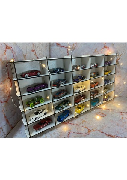 Ahşap Araba Rafı 25'li Beyaz Renk (Hotwheels ve Matcbox Arabaları Için Uygundur) fırsatları