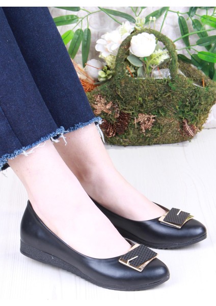 6075 Zeyn Cilt Tokalı Detaylı Yumuşak Rahat Kadın Babet