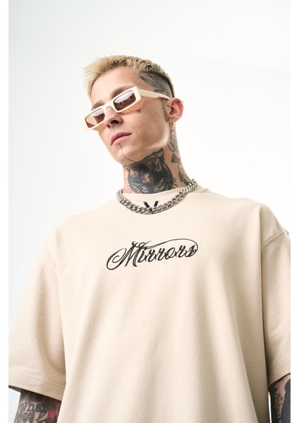 Erkek Mirrors Nakışlı Oversize T-Shirt Bej fırsatları