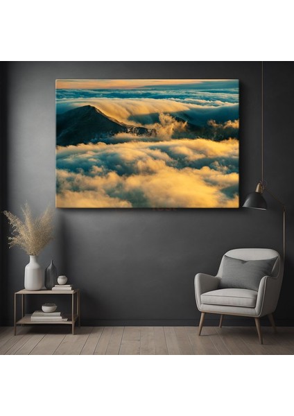 Bulutlar Üstünde - Altın Işıklı Dağ Zirvesi Kanvas Tablo