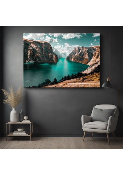 Turkuaz Fiyort - Dağlar Arasında Huzur Veren Su Manzarası Kanvas Tablo