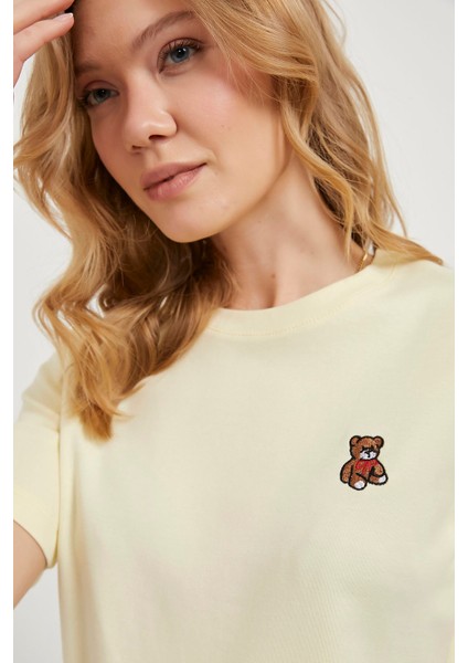 Armalıfe 3183 Ayıcık Nakışlı Bis Yaka Kadın T-Shırt