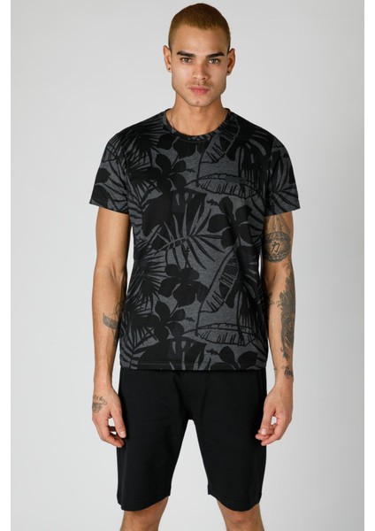 Regular Erkek Bisiklet Yaka Kısa Kol Siyah T-shirt 19800 indirimleri