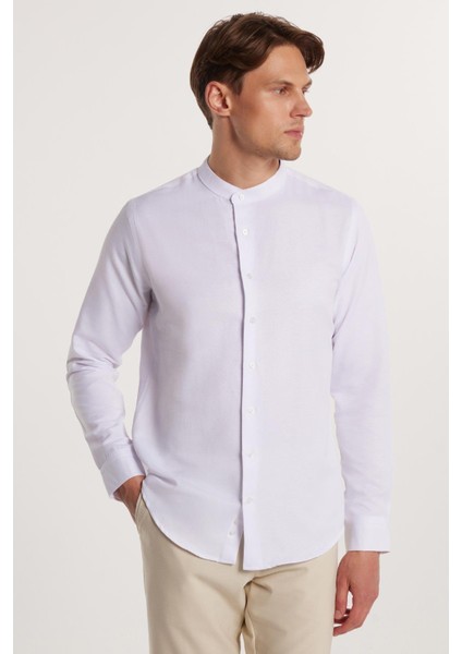 Slim Fit Uzun Kol Siyah Düğmeli Hakim Yaka Poplin Beyaz Erkek Gömlek modelleri
