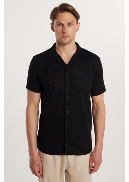 Slim Fit Kısa Kol Örme Kumaş Apaş Yaka Rahat Armürlü Doku Siyah Erkek Gömlek