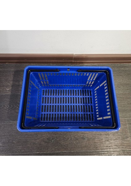 Hafif ve dayanıklı 22 lt mavi plastik alışveriş sepeti, çift saplı, pratik kullanım fırsatları