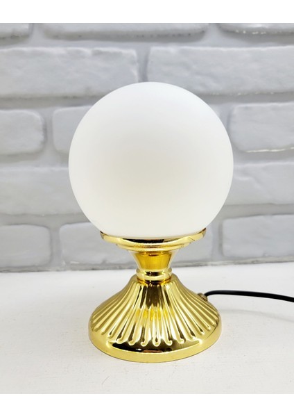 Modern Dekoratif Lake Gold Metal Ayaklı Bal Veya Beyaz Glob Camlı Şapkalı Abajur Masa Lambası