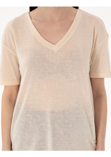 Kadın Krem Comfort Fit Tişört 50301492-VR071