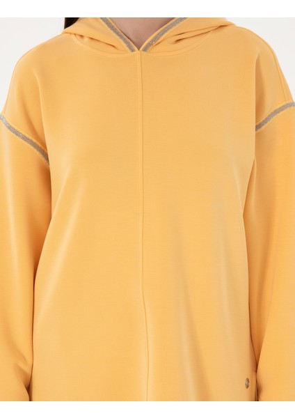 Kadın Sarı Oversize Sweatshirt 50301341-VR044
