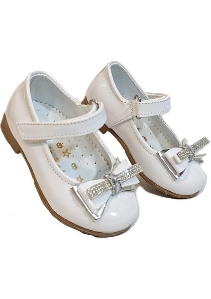 8013 Beyaz Rugan Taşlı Kurdeleli Cırtlı Bebe Babet modelleri