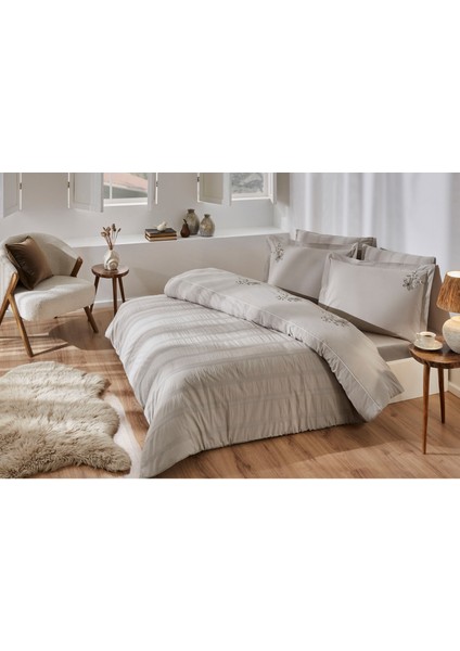 Clivia Çift Kişilik Nakışlı Saten Nevresim Takımı fırsatları