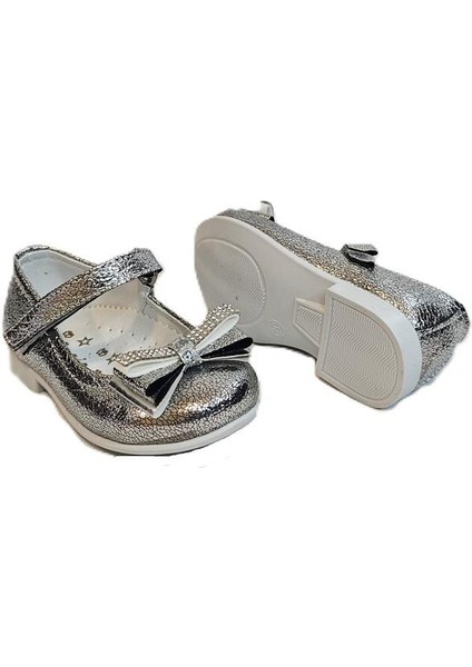 8013 Beyaz Rugan Taşlı Kurdeleli Cırtlı Bebe Babet fırsatları