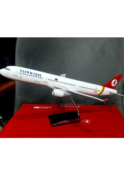 Airbus 321 1:100 Metal Uçak Maket