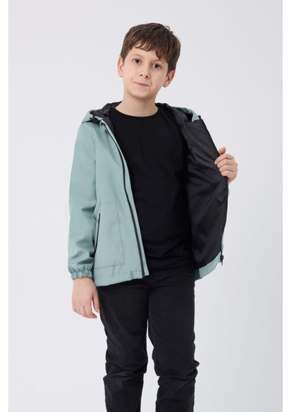 Spor Erkek Çocuk Mürdüm Içi Astarlı Su ve Rüzgar Geçirmez Kapüşonlu Çift Fermuarlı Cepli Yağmurluk