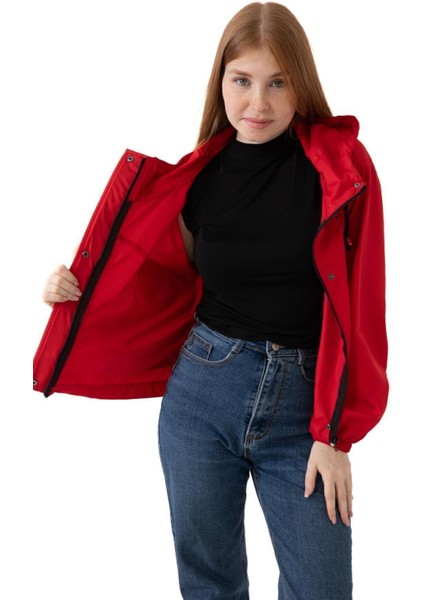 Spor Kadın Su Geçirmez ve Rüzgara Kapüşonlu Cepli Çıt Çıtlı Mevsimlik Yağmurluk