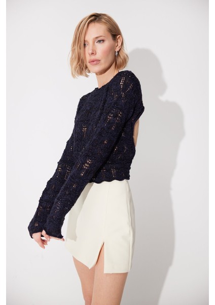 Lacivert Sırt Dekolteli Bisiklet Yaka Triko Kazak SS23K4694LA fiyatları