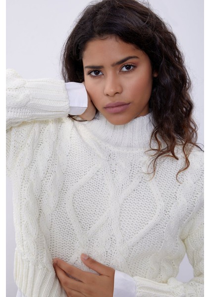 Krem Örgü Desenli Kısa Kazak fırsatları