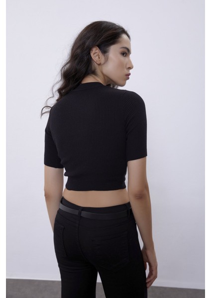 Siyah Yarım Kollu Bisiklet Yaka Triko Kazak indirimleri