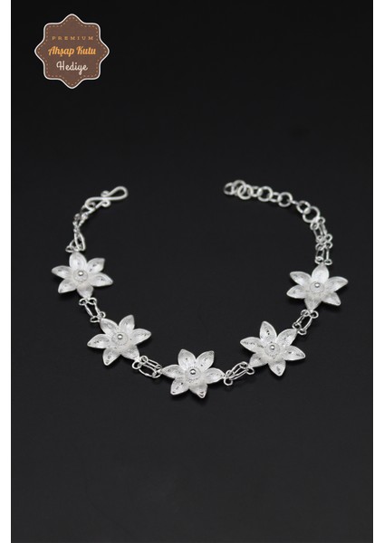 Zambak Model 925 Ayar Saf Telkari Gümüş Kadın Bileklik 201023963