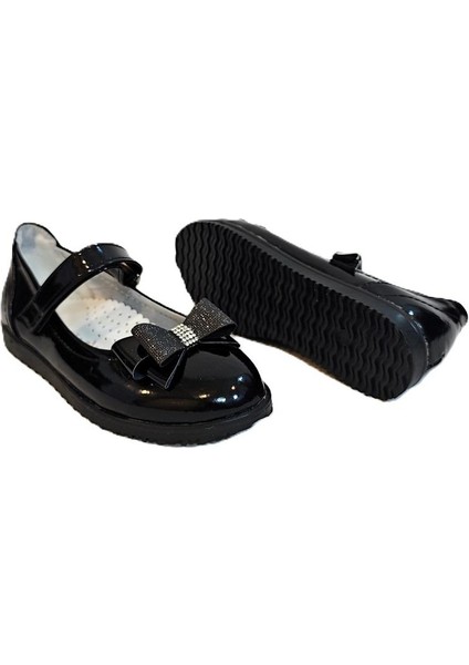 9010 Beyaz Rugan Cırtlı Kurdeleli Kız Çocuk Babet fırsatları